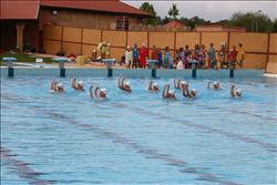 046